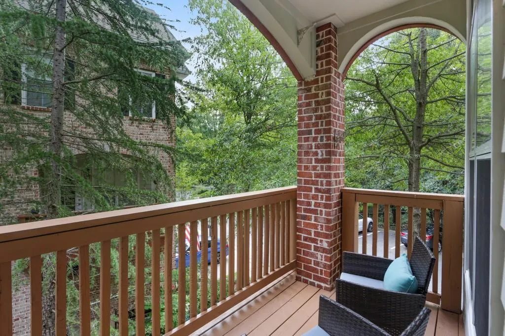 1066 Glenridge Place, Atlanta, Georgia 30342, 3 Bedrooms Bedrooms, ,2 BathroomsBathrooms,Residential,Sold,1066 Glenridge Place,6957160