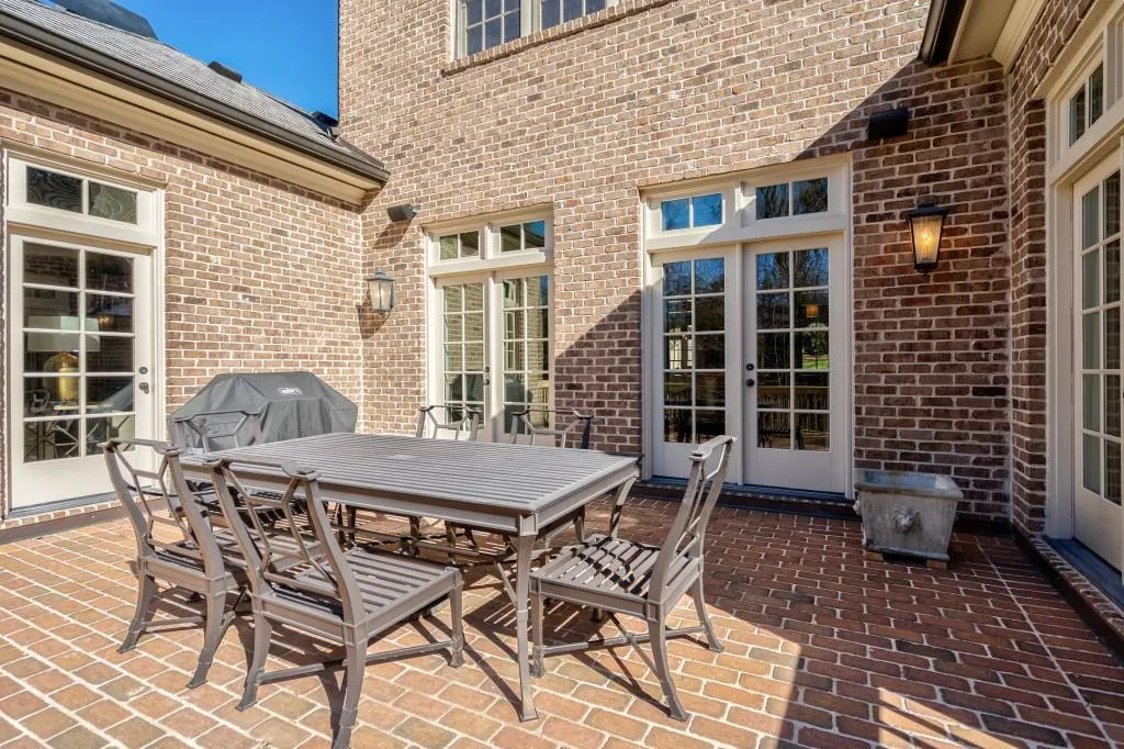 65 N Devereaux Court Nw, Atlanta, Georgia 30327, 5 Bedrooms Bedrooms, ,6 BathroomsBathrooms,Residential,Sold,65 N Devereaux Court Nw,6520206