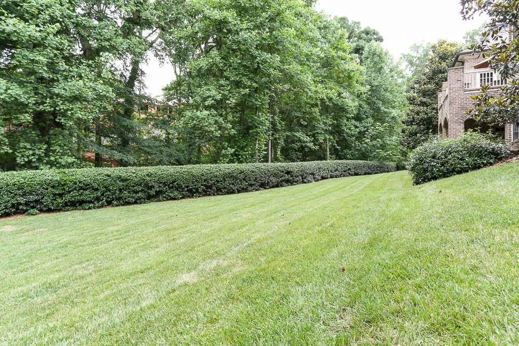 65 N Devereaux Court Nw, Atlanta, Georgia 30327, 5 Bedrooms Bedrooms, ,6 BathroomsBathrooms,Residential,Sold,65 N Devereaux Court Nw,6520206