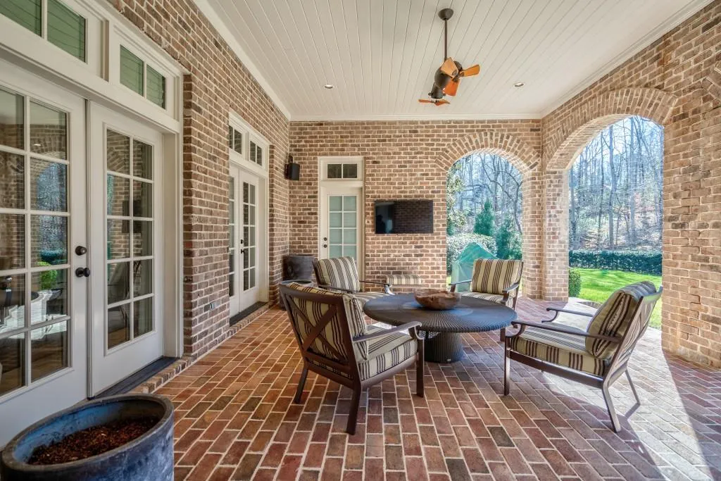65 N Devereaux Court Nw, Atlanta, Georgia 30327, 5 Bedrooms Bedrooms, ,6 BathroomsBathrooms,Residential,Sold,65 N Devereaux Court Nw,6520206