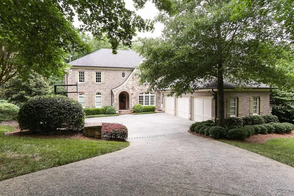 65 N Devereaux Court Nw, Atlanta, Georgia 30327, 5 Bedrooms Bedrooms, ,6 BathroomsBathrooms,Residential,Sold,65 N Devereaux Court Nw,6520206