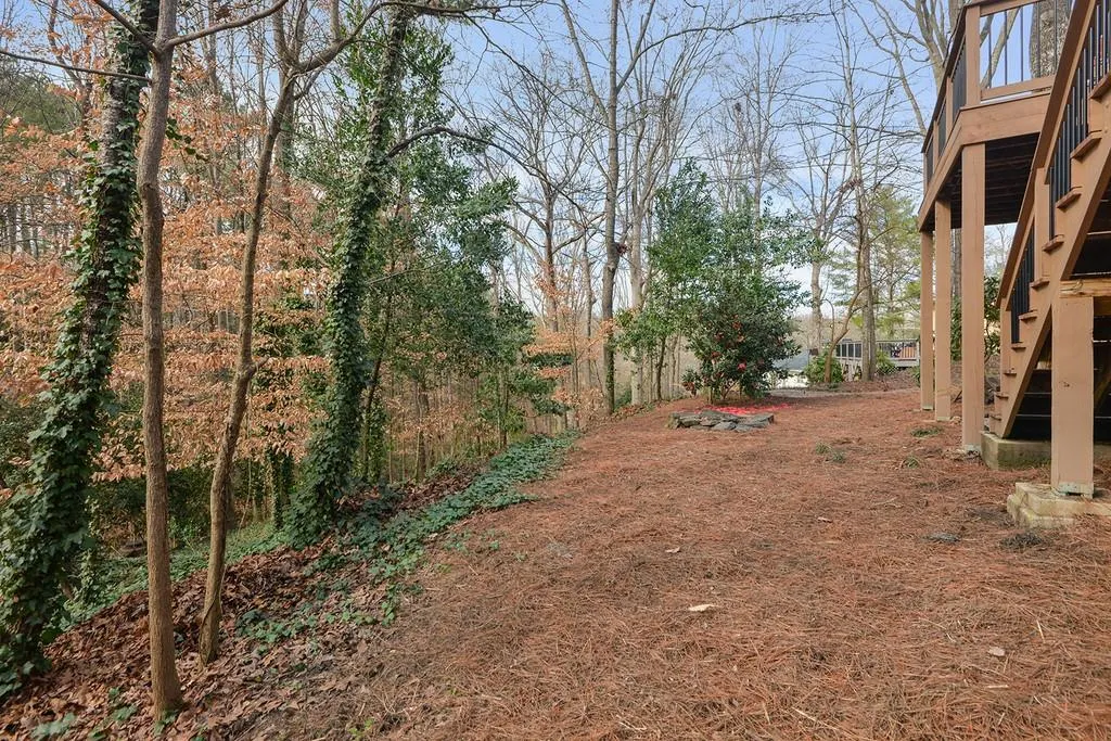 190 River Springs Drive, Sandy Springs, Georgia 30328, 3 Bedrooms Bedrooms, ,3 BathroomsBathrooms,Residential,Sold,190 River Springs Drive,6667099