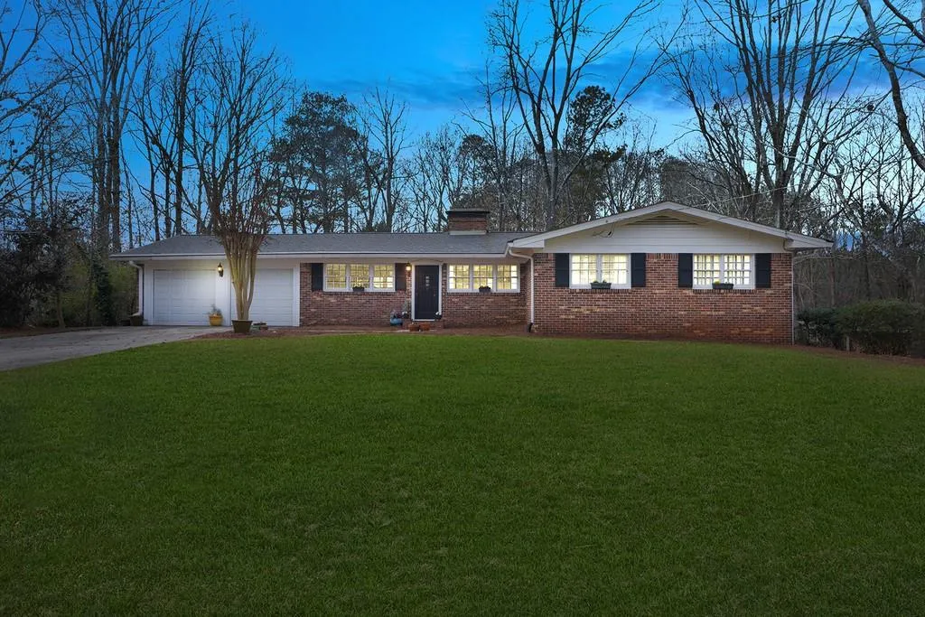 190 River Springs Drive, Sandy Springs, Georgia 30328, 3 Bedrooms Bedrooms, ,3 BathroomsBathrooms,Residential,Sold,190 River Springs Drive,6667099