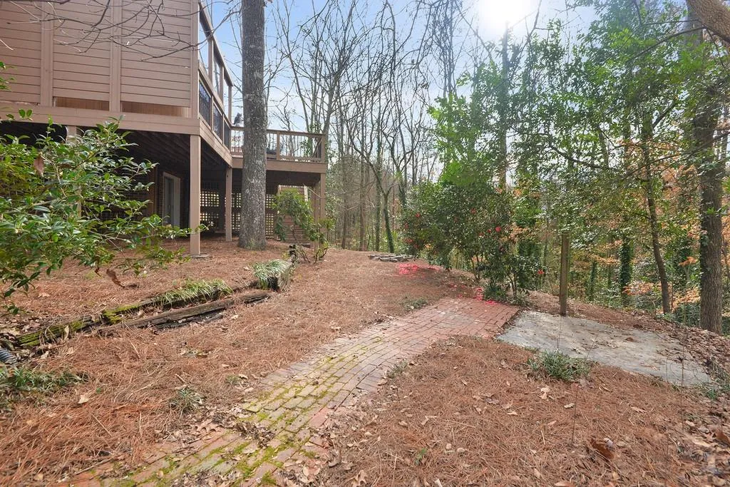190 River Springs Drive, Sandy Springs, Georgia 30328, 3 Bedrooms Bedrooms, ,3 BathroomsBathrooms,Residential,Sold,190 River Springs Drive,6667099