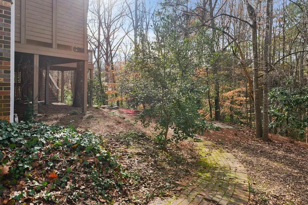 190 River Springs Drive, Sandy Springs, Georgia 30328, 3 Bedrooms Bedrooms, ,3 BathroomsBathrooms,Residential,Sold,190 River Springs Drive,6667099