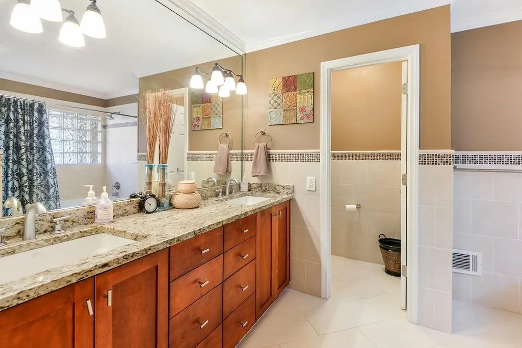 190 River Springs Drive, Sandy Springs, Georgia 30328, 3 Bedrooms Bedrooms, ,3 BathroomsBathrooms,Residential,Sold,190 River Springs Drive,6667099