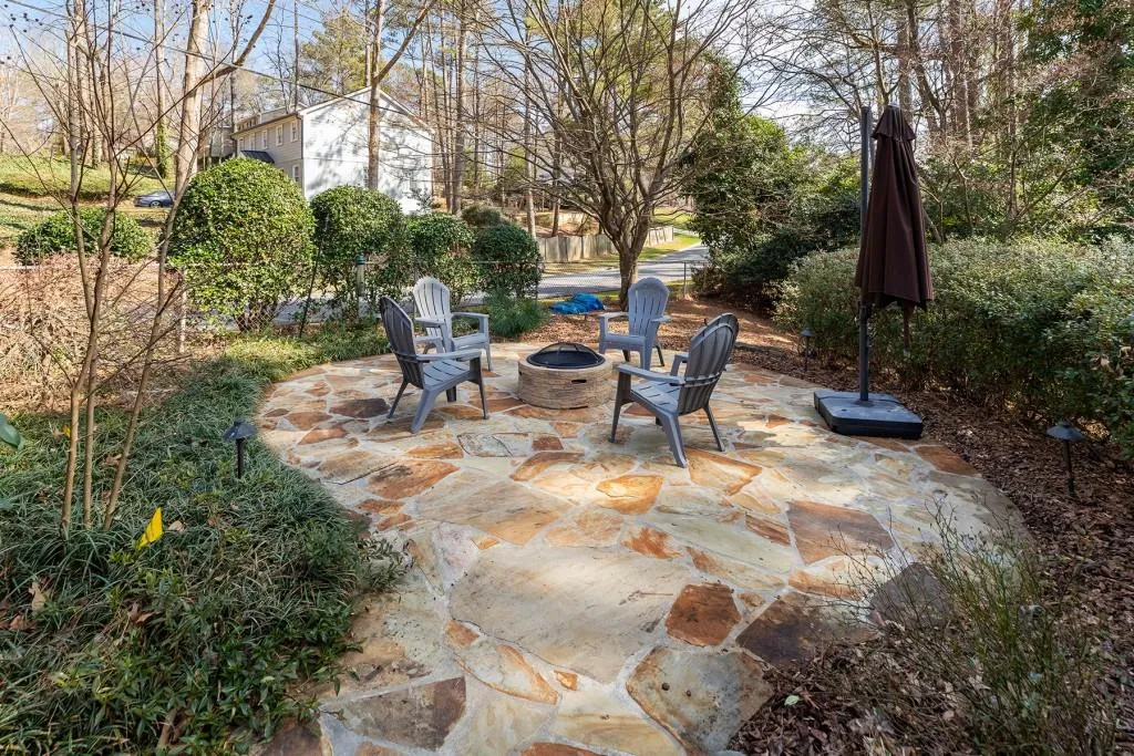 7105 Faunsworth Drive, Sandy Springs, Georgia 30328, 5 Bedrooms Bedrooms, ,3 BathroomsBathrooms,Residential,Sold,7105 Faunsworth Drive,6845752