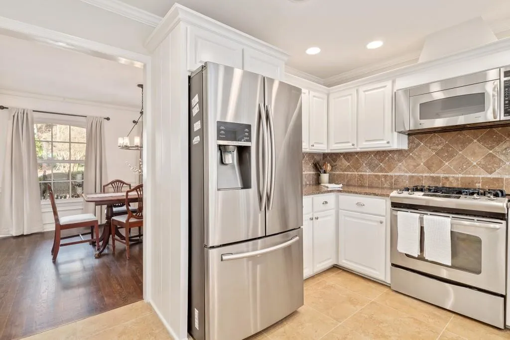 7105 Faunsworth Drive, Sandy Springs, Georgia 30328, 5 Bedrooms Bedrooms, ,3 BathroomsBathrooms,Residential,Sold,7105 Faunsworth Drive,6845752