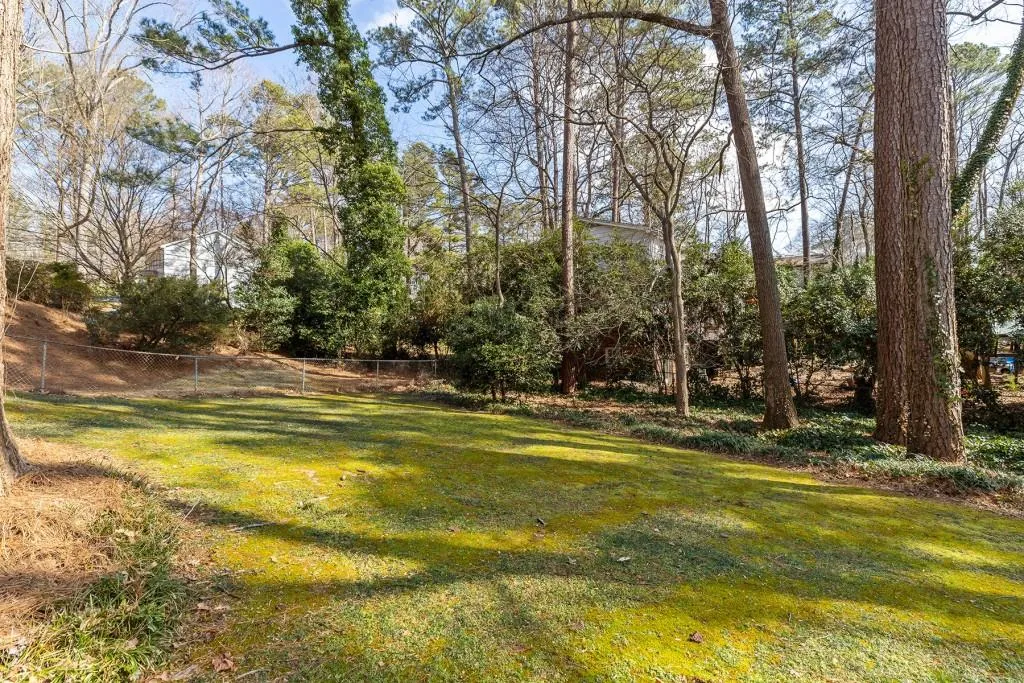 7105 Faunsworth Drive, Sandy Springs, Georgia 30328, 5 Bedrooms Bedrooms, ,3 BathroomsBathrooms,Residential,Sold,7105 Faunsworth Drive,6845752