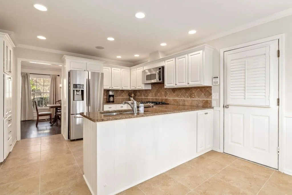 7105 Faunsworth Drive, Sandy Springs, Georgia 30328, 5 Bedrooms Bedrooms, ,3 BathroomsBathrooms,Residential,Sold,7105 Faunsworth Drive,6845752