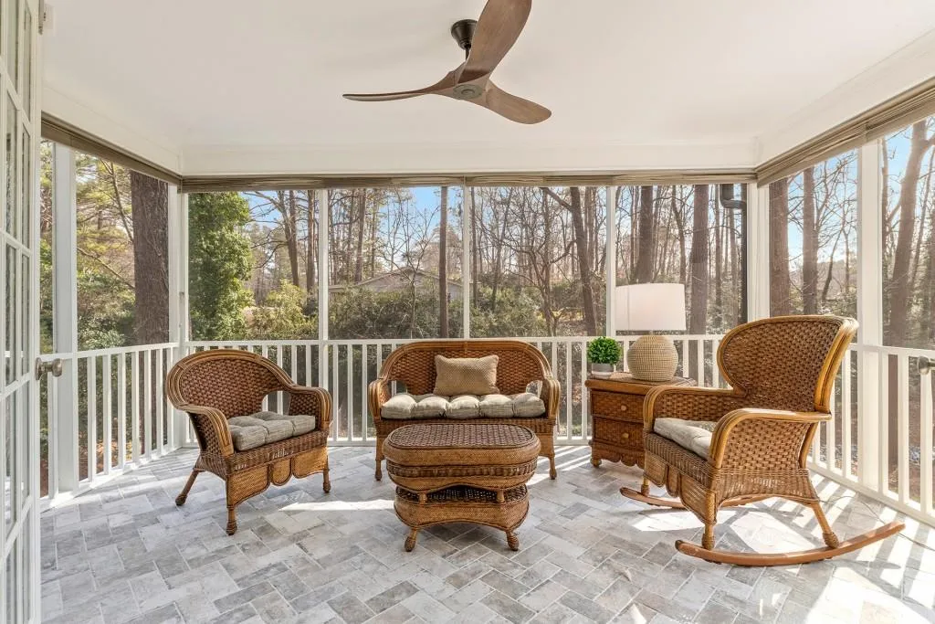 7105 Faunsworth Drive, Sandy Springs, Georgia 30328, 5 Bedrooms Bedrooms, ,3 BathroomsBathrooms,Residential,Sold,7105 Faunsworth Drive,6845752