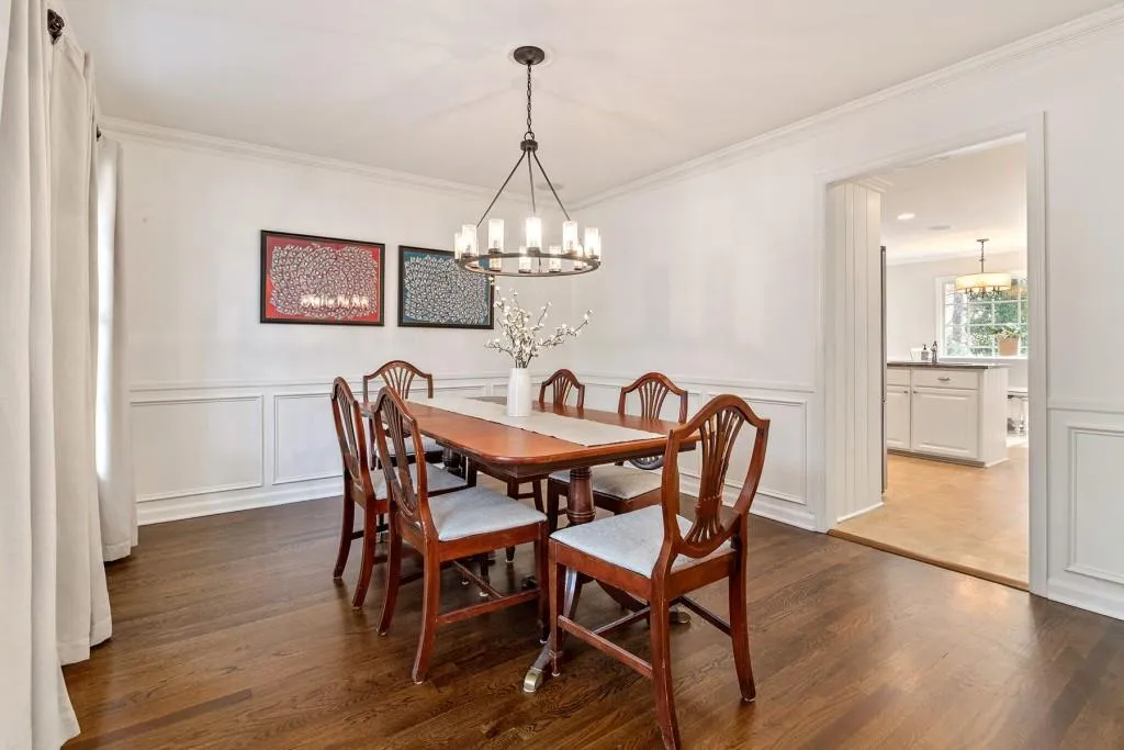 7105 Faunsworth Drive, Sandy Springs, Georgia 30328, 5 Bedrooms Bedrooms, ,3 BathroomsBathrooms,Residential,Sold,7105 Faunsworth Drive,6845752