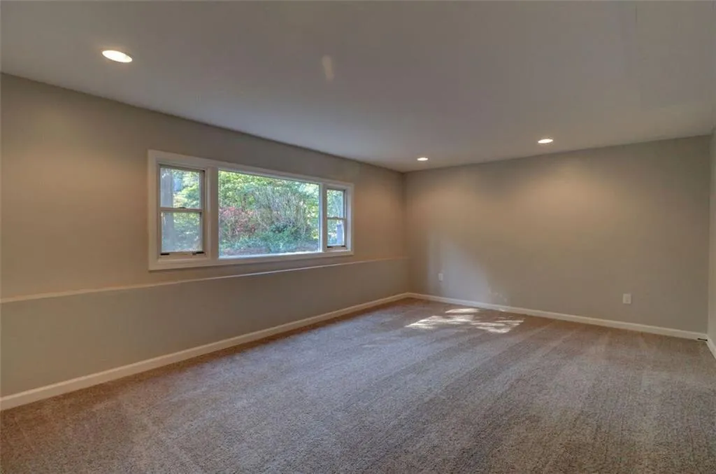 360 Earlston Drive, Sandy Springs, Georgia 30328, 4 Bedrooms Bedrooms, ,3 BathroomsBathrooms,Residential,Sold,360 Earlston Drive,5745471