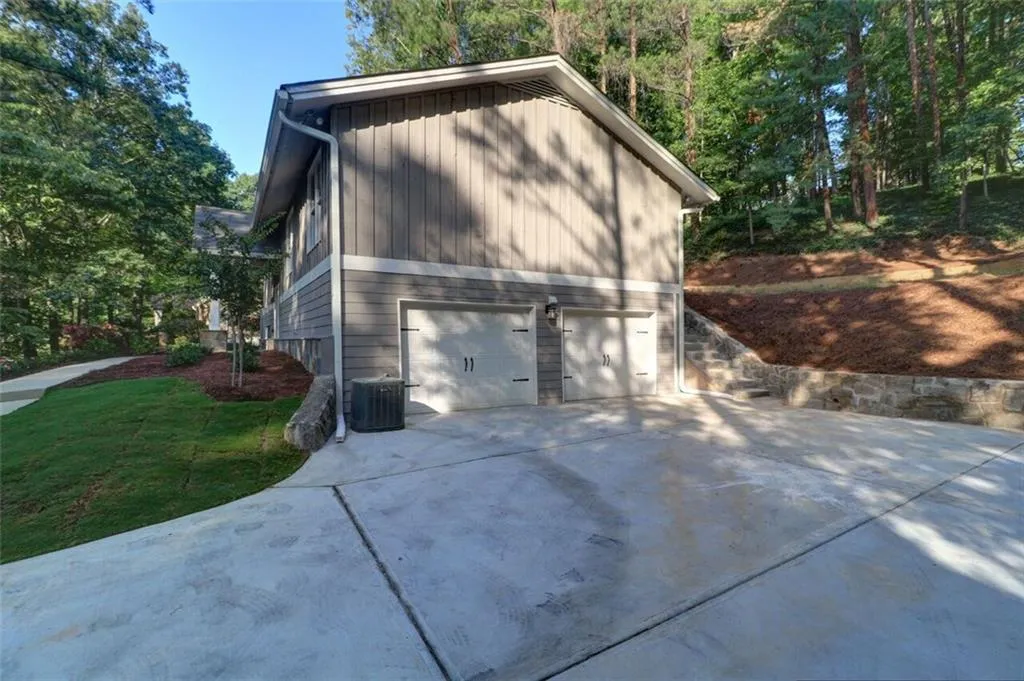 360 Earlston Drive, Sandy Springs, Georgia 30328, 4 Bedrooms Bedrooms, ,3 BathroomsBathrooms,Residential,Sold,360 Earlston Drive,5745471