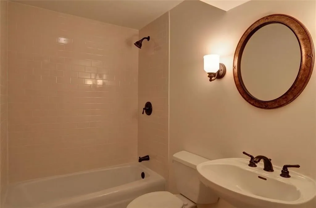 360 Earlston Drive, Sandy Springs, Georgia 30328, 4 Bedrooms Bedrooms, ,3 BathroomsBathrooms,Residential,Sold,360 Earlston Drive,5745471