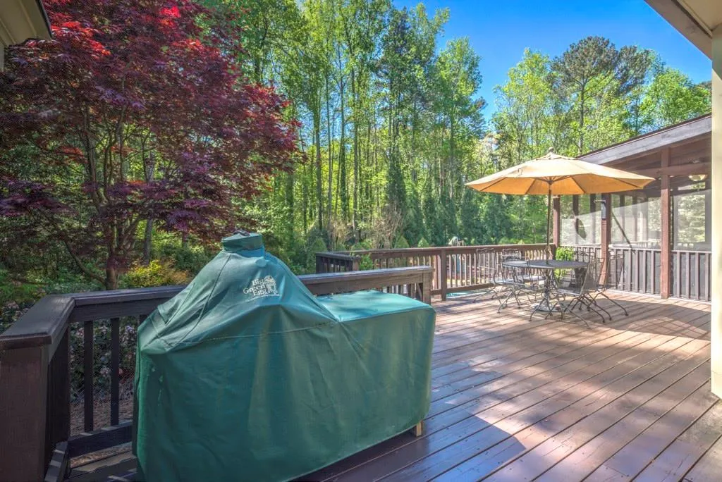 180 N Devereux Court Nw, Atlanta, Georgia 30327, 5 Bedrooms Bedrooms, ,4 BathroomsBathrooms,Residential,Sold,180 N Devereux Court Nw,5673199