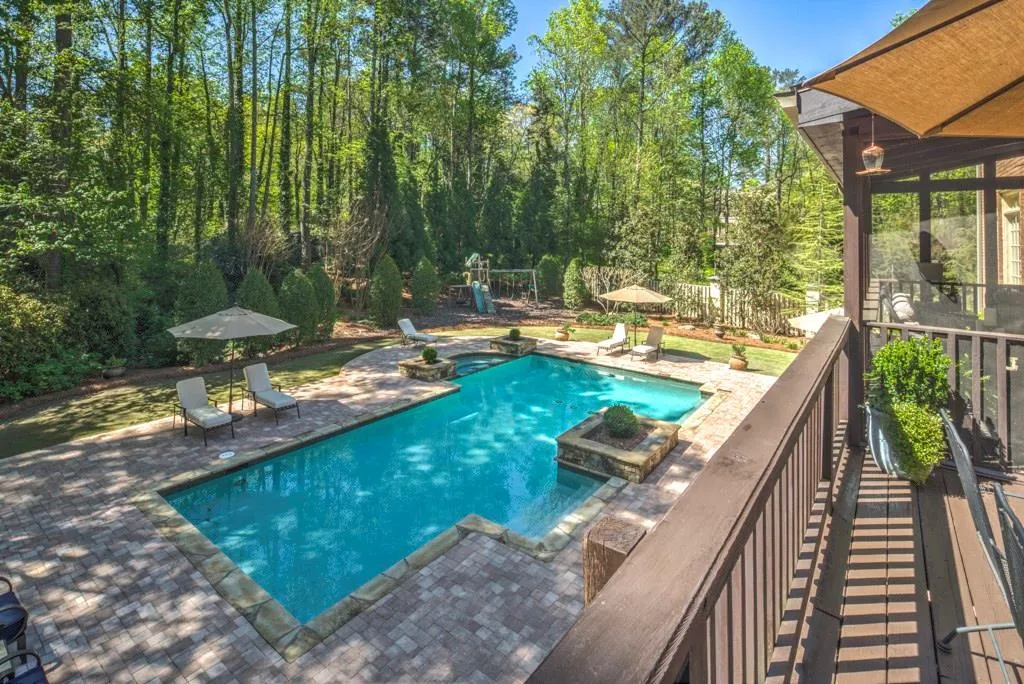180 N Devereux Court Nw, Atlanta, Georgia 30327, 5 Bedrooms Bedrooms, ,4 BathroomsBathrooms,Residential,Sold,180 N Devereux Court Nw,5673199