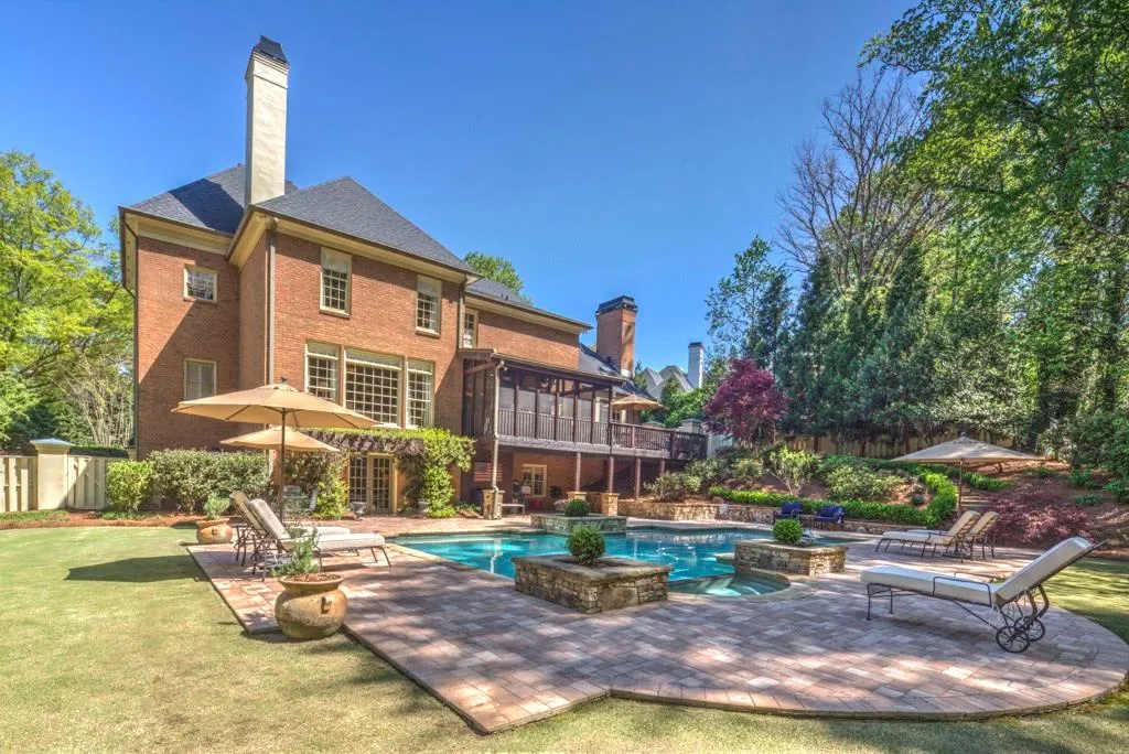 180 N Devereux Court Nw, Atlanta, Georgia 30327, 5 Bedrooms Bedrooms, ,4 BathroomsBathrooms,Residential,Sold,180 N Devereux Court Nw,5673199