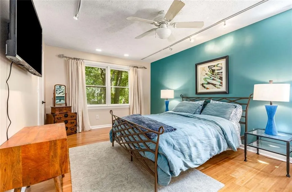1071 Standard Drive Ne, Brookhaven, Georgia 30319, 3 Bedrooms Bedrooms, ,2 BathroomsBathrooms,Residential,For Sale,1071 Standard Drive Ne,7583809