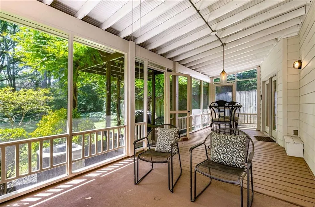 1071 Standard Drive Ne, Brookhaven, Georgia 30319, 3 Bedrooms Bedrooms, ,2 BathroomsBathrooms,Residential,For Sale,1071 Standard Drive Ne,7583809