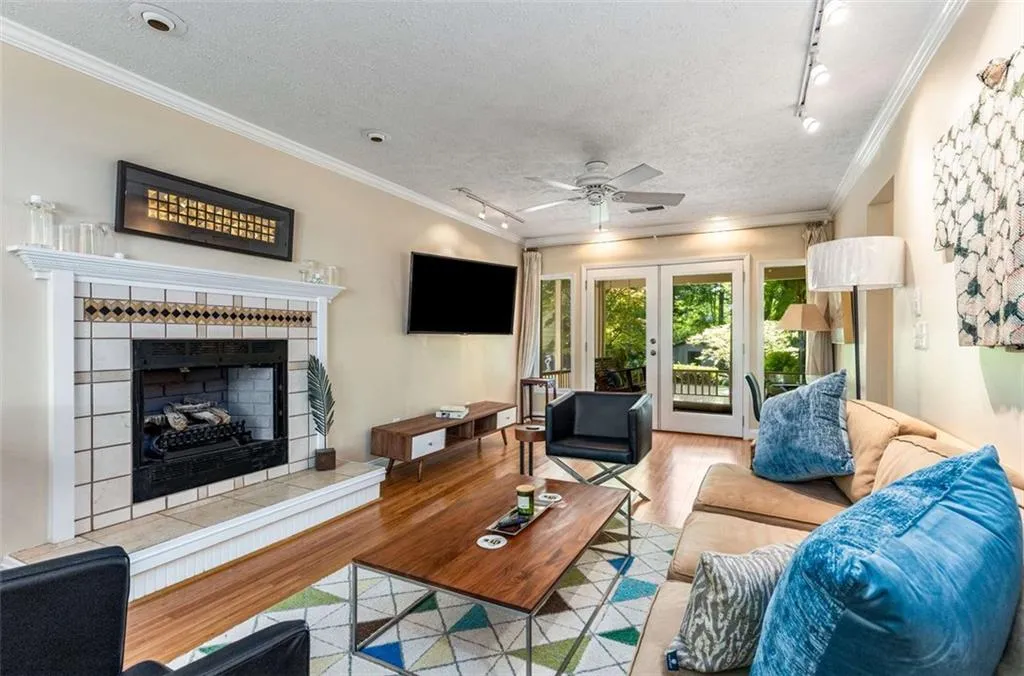 1071 Standard Drive Ne, Brookhaven, Georgia 30319, 3 Bedrooms Bedrooms, ,2 BathroomsBathrooms,Residential,For Sale,1071 Standard Drive Ne,7583809