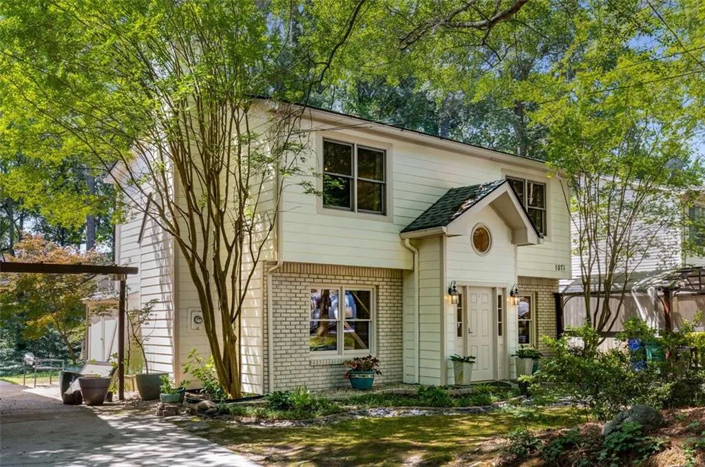 1071 Standard Drive Ne, Brookhaven, Georgia 30319, 3 Bedrooms Bedrooms, ,2 BathroomsBathrooms,Residential,For Sale,1071 Standard Drive Ne,7583809