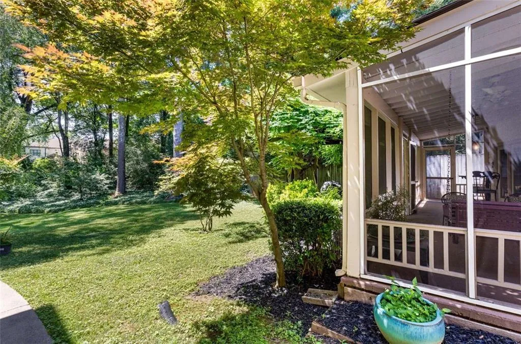 1071 Standard Drive Ne, Brookhaven, Georgia 30319, 3 Bedrooms Bedrooms, ,2 BathroomsBathrooms,Residential,For Sale,1071 Standard Drive Ne,7583809