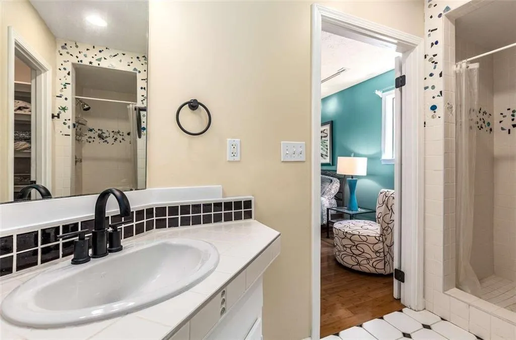 1071 Standard Drive Ne, Brookhaven, Georgia 30319, 3 Bedrooms Bedrooms, ,2 BathroomsBathrooms,Residential,For Sale,1071 Standard Drive Ne,7583809