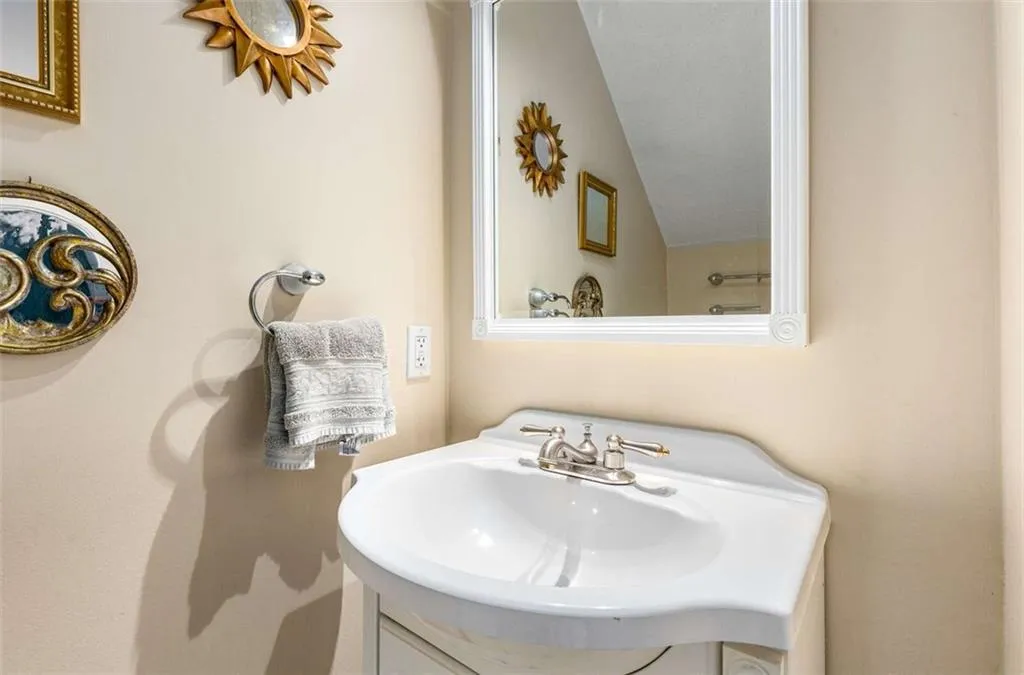 1071 Standard Drive Ne, Brookhaven, Georgia 30319, 3 Bedrooms Bedrooms, ,2 BathroomsBathrooms,Residential,For Sale,1071 Standard Drive Ne,7583809