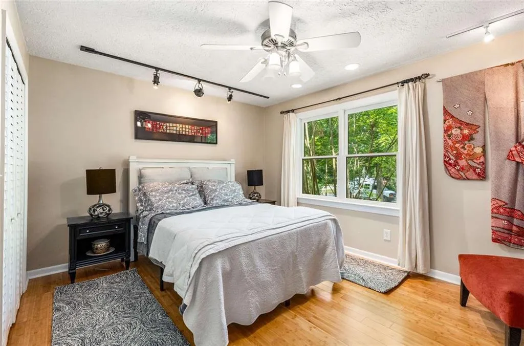 1071 Standard Drive Ne, Brookhaven, Georgia 30319, 3 Bedrooms Bedrooms, ,2 BathroomsBathrooms,Residential,For Sale,1071 Standard Drive Ne,7583809