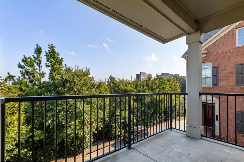 827 Perennial Drive, Sandy Springs, Georgia 30328, 2 Bedrooms Bedrooms, ,2 BathroomsBathrooms,Residential,Sold,827 Perennial Drive,6619840