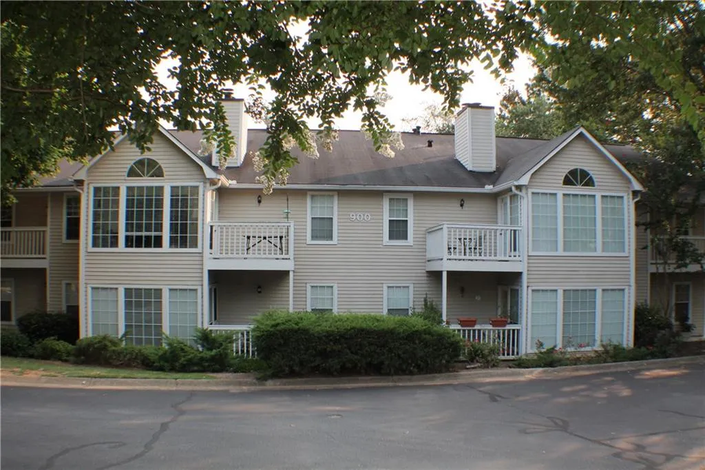 904 Gettysburg Place, Sandy Springs, Georgia 30350, 2 Bedrooms Bedrooms, ,2 BathroomsBathrooms,Residential,Sold,904 Gettysburg Place,6058613