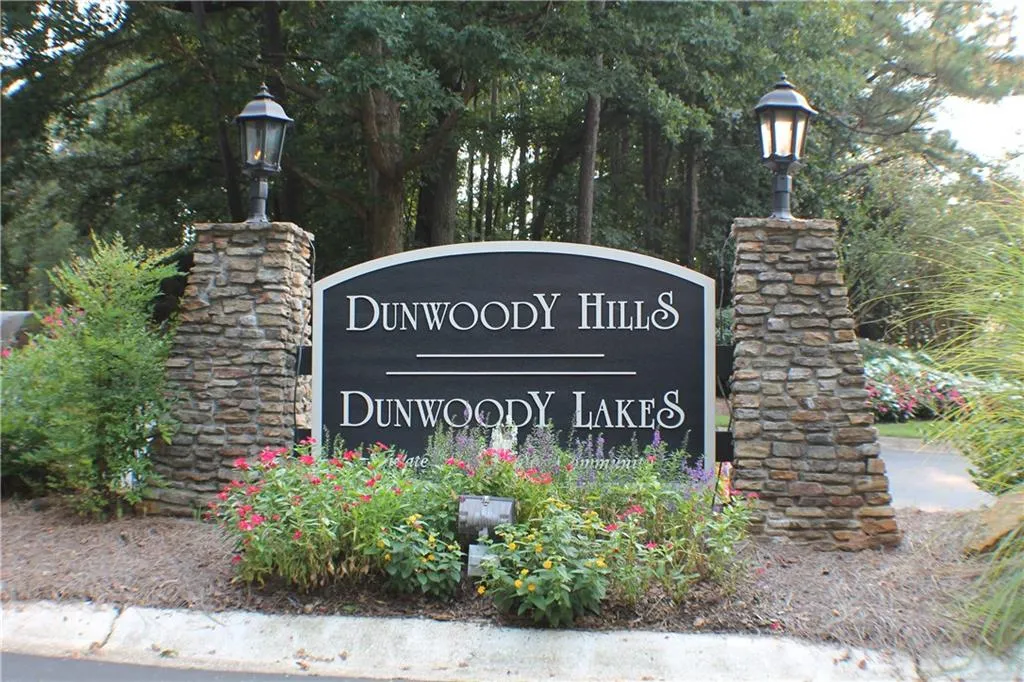 904 Gettysburg Place, Sandy Springs, Georgia 30350, 2 Bedrooms Bedrooms, ,2 BathroomsBathrooms,Residential,Sold,904 Gettysburg Place,6058613