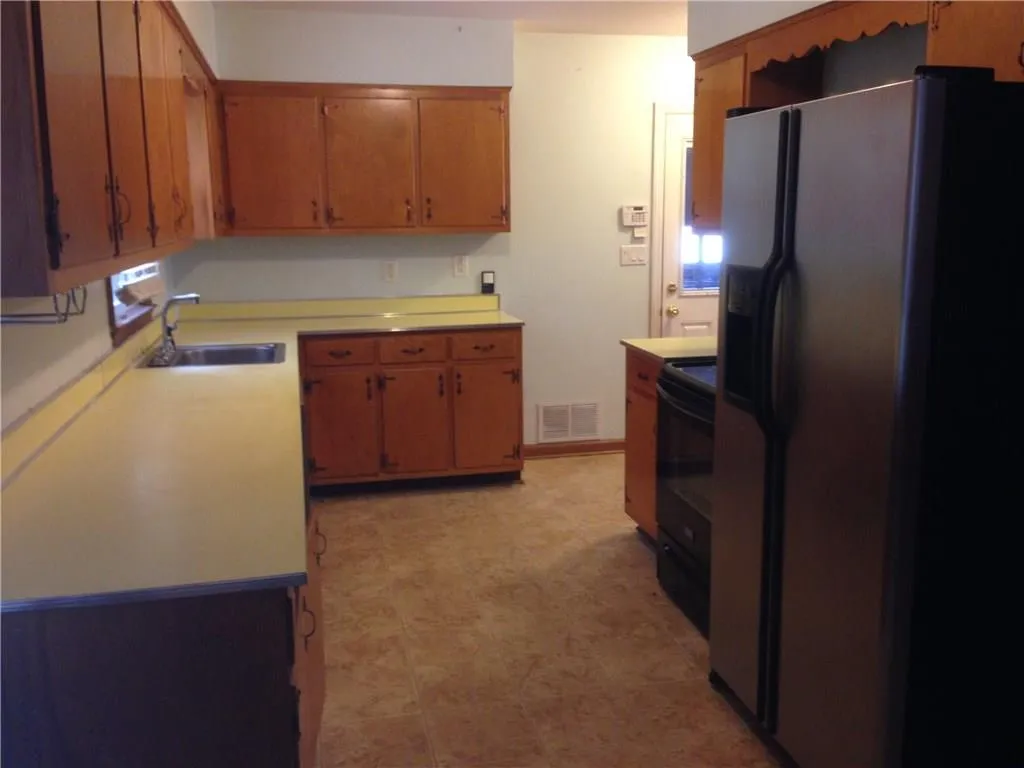 650 Glenforest Road, Sandy Springs, Georgia 30328, 3 Bedrooms Bedrooms, ,2 BathroomsBathrooms,Residential,Sold,650 Glenforest Road,5711621