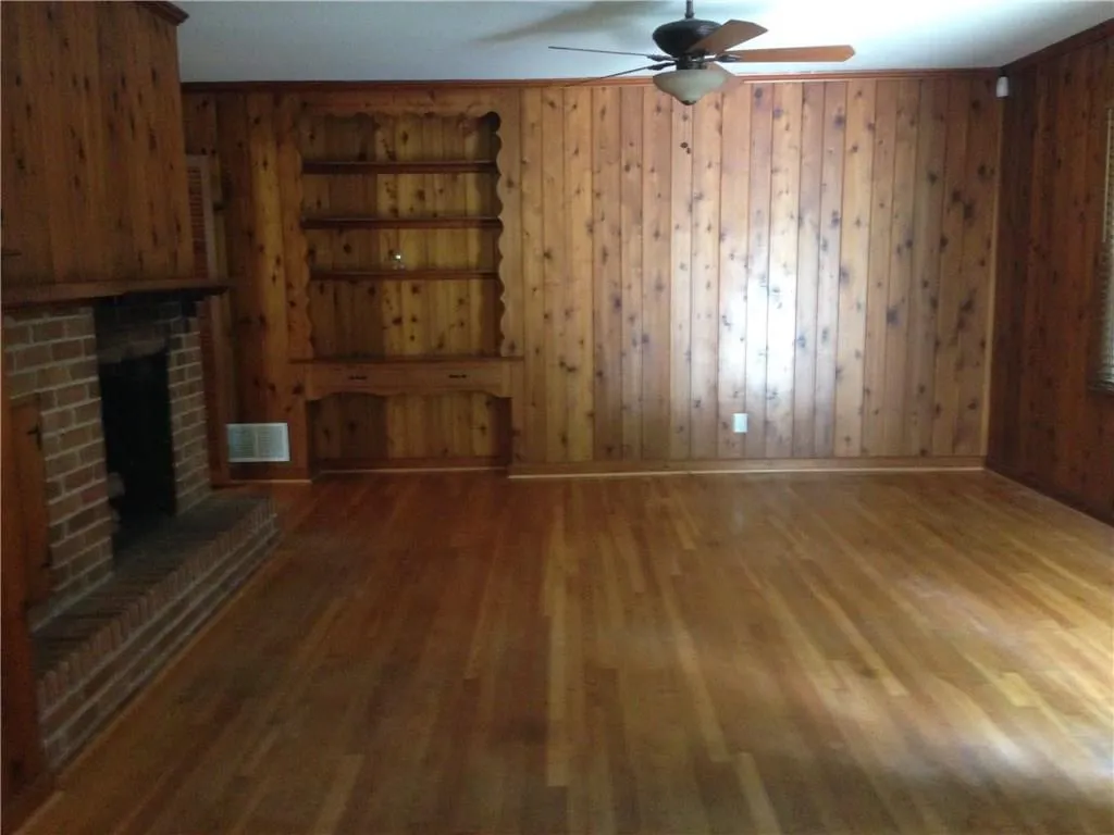 650 Glenforest Road, Sandy Springs, Georgia 30328, 3 Bedrooms Bedrooms, ,2 BathroomsBathrooms,Residential,Sold,650 Glenforest Road,5711621