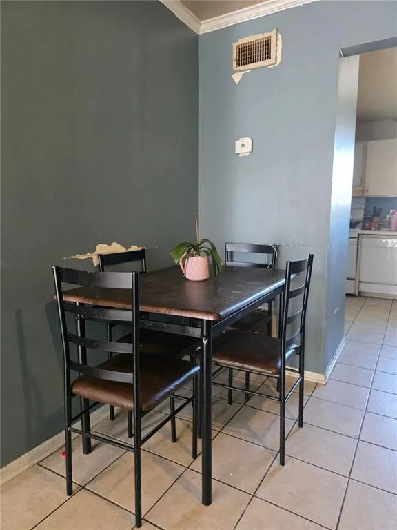 5621 Kingsport Drive, Atlanta, Georgia 30342, 2 Bedrooms Bedrooms, ,1 BathroomBathrooms,Residential,For Sale,5621 Kingsport Drive,7659828