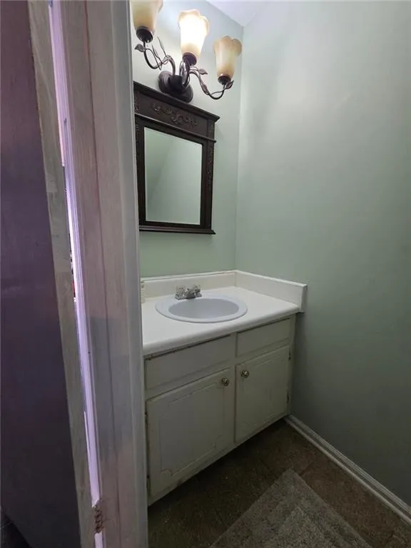 5621 Kingsport Drive, Atlanta, Georgia 30342, 2 Bedrooms Bedrooms, ,1 BathroomBathrooms,Residential,For Sale,5621 Kingsport Drive,7659828