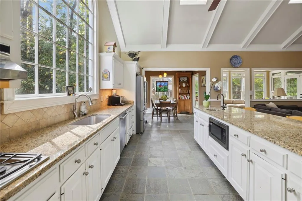 125 Bowline Circle, Atlanta, Georgia 30328, 5 Bedrooms Bedrooms, ,4 BathroomsBathrooms,Residential,Sold,125 Bowline Circle,7136744 125 Bowline Circle, Atlanta, Georgia 30328, 5 Bedrooms Bedrooms, ,4 BathroomsBathrooms,Residential,Sold,125 Bowline Circle,7136744