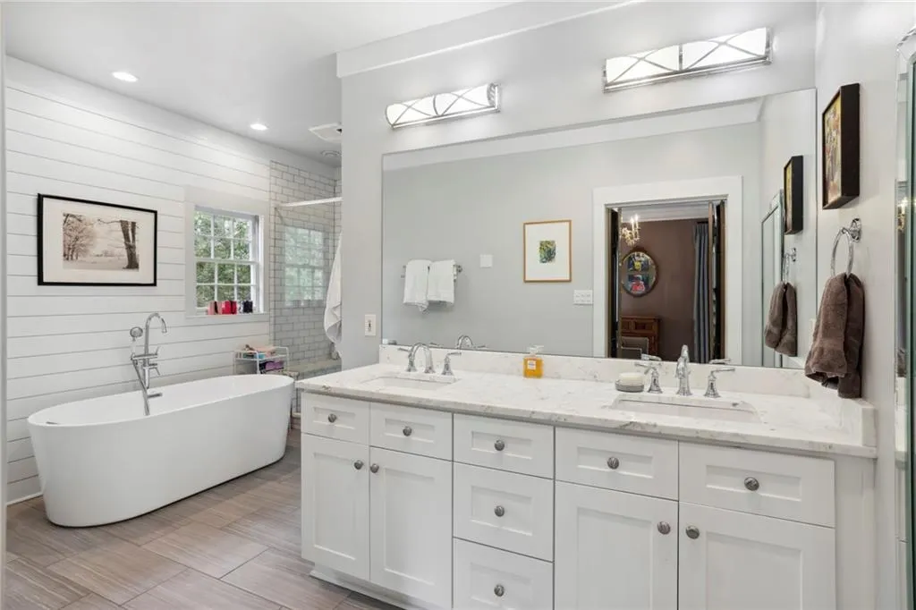 125 Bowline Circle, Atlanta, Georgia 30328, 5 Bedrooms Bedrooms, ,4 BathroomsBathrooms,Residential,Sold,125 Bowline Circle,7136744 125 Bowline Circle, Atlanta, Georgia 30328, 5 Bedrooms Bedrooms, ,4 BathroomsBathrooms,Residential,Sold,125 Bowline Circle,7136744