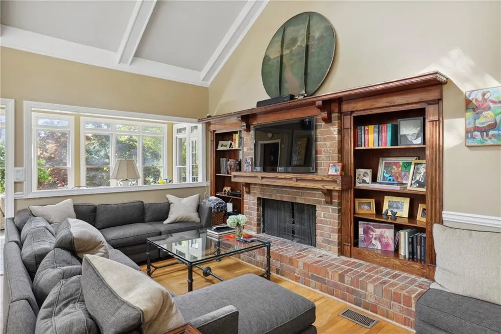 125 Bowline Circle, Atlanta, Georgia 30328, 5 Bedrooms Bedrooms, ,4 BathroomsBathrooms,Residential,Sold,125 Bowline Circle,7136744 125 Bowline Circle, Atlanta, Georgia 30328, 5 Bedrooms Bedrooms, ,4 BathroomsBathrooms,Residential,Sold,125 Bowline Circle,7136744