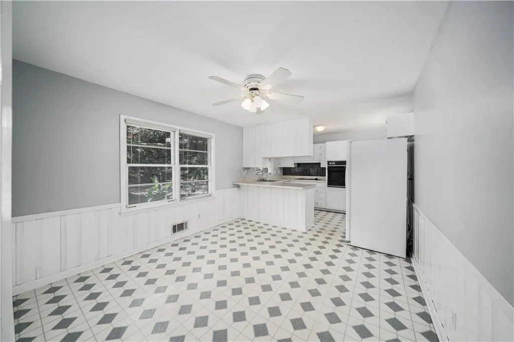 6835 Sunny Brook Lane, Sandy Springs, Georgia 30328, 5 Bedrooms Bedrooms, ,2 BathroomsBathrooms,Residential,Sold,6835 Sunny Brook Lane,7255849