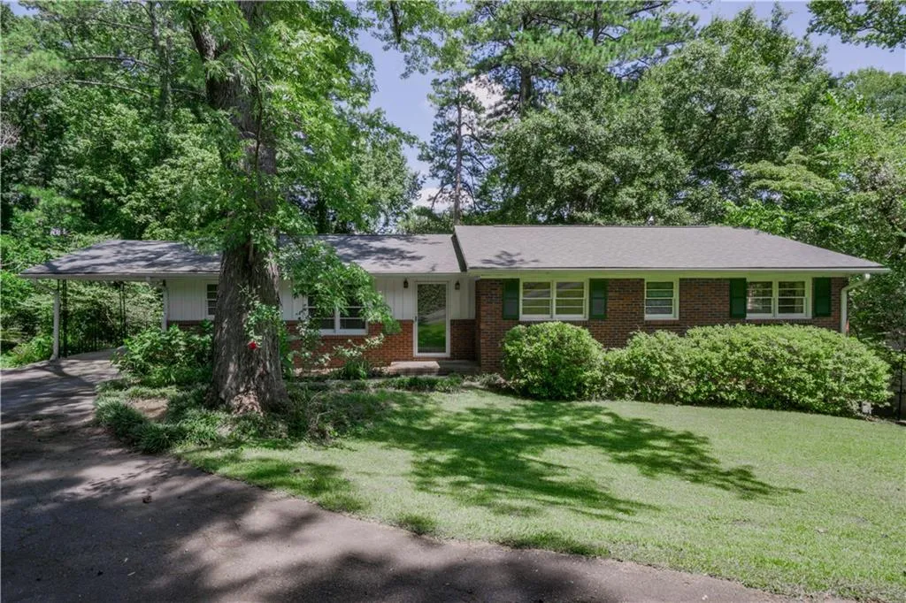 6835 Sunny Brook Lane, Sandy Springs, Georgia 30328, 5 Bedrooms Bedrooms, ,2 BathroomsBathrooms,Residential,Sold,6835 Sunny Brook Lane,7255849