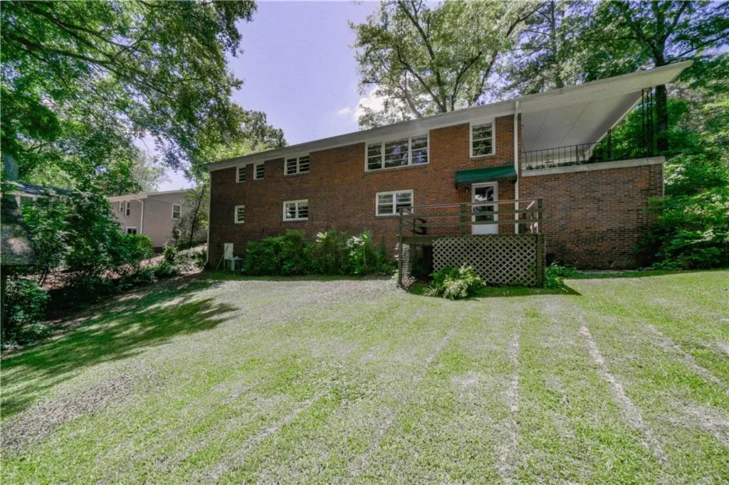 6835 Sunny Brook Lane, Sandy Springs, Georgia 30328, 5 Bedrooms Bedrooms, ,2 BathroomsBathrooms,Residential,Sold,6835 Sunny Brook Lane,7255849