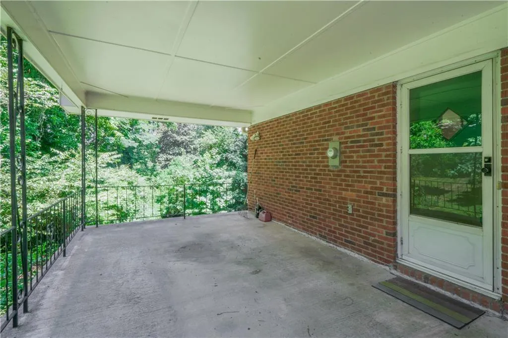 6835 Sunny Brook Lane, Sandy Springs, Georgia 30328, 5 Bedrooms Bedrooms, ,2 BathroomsBathrooms,Residential,Sold,6835 Sunny Brook Lane,7255849