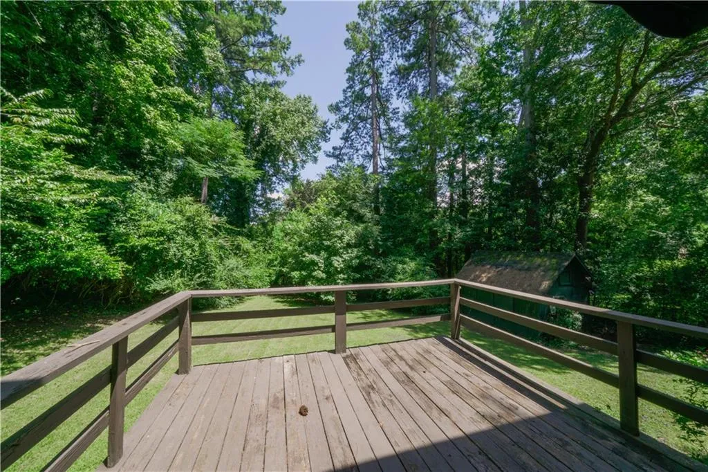 6835 Sunny Brook Lane, Sandy Springs, Georgia 30328, 5 Bedrooms Bedrooms, ,2 BathroomsBathrooms,Residential,Sold,6835 Sunny Brook Lane,7255849