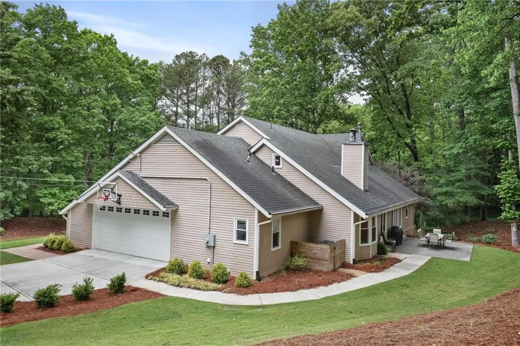 165 River Park Drive, Atlanta, Georgia 30328, 6 Bedrooms Bedrooms, ,4 BathroomsBathrooms,Residential,For Sale,165 River Park Drive,7763343