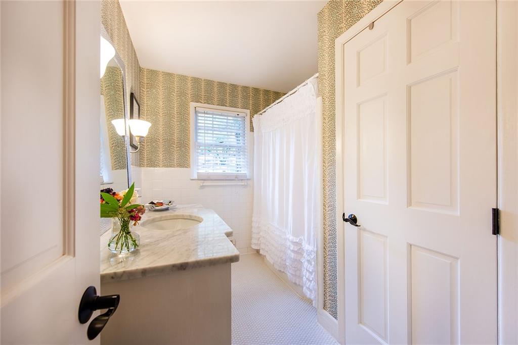 425 Forest Valley Road, Atlanta, Georgia 30342, 4 Bedrooms Bedrooms, ,3 BathroomsBathrooms,Residential,Sold,425 Forest Valley Road,7289697