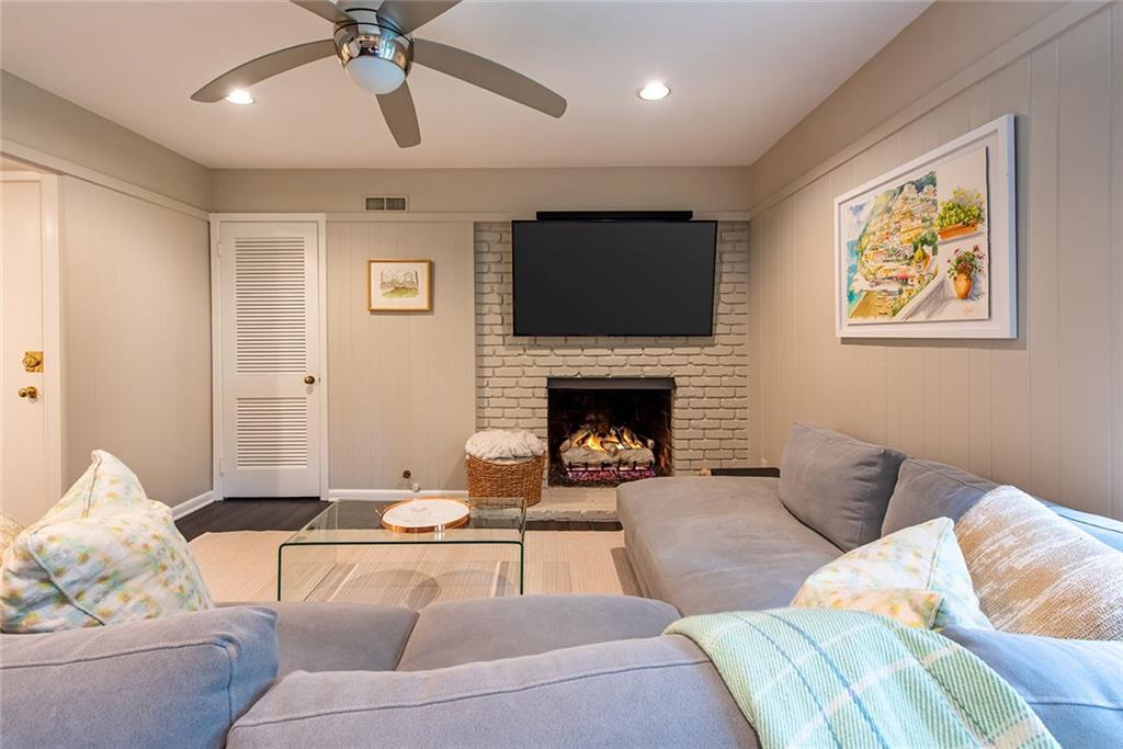 425 Forest Valley Road, Atlanta, Georgia 30342, 4 Bedrooms Bedrooms, ,3 BathroomsBathrooms,Residential,Sold,425 Forest Valley Road,7289697