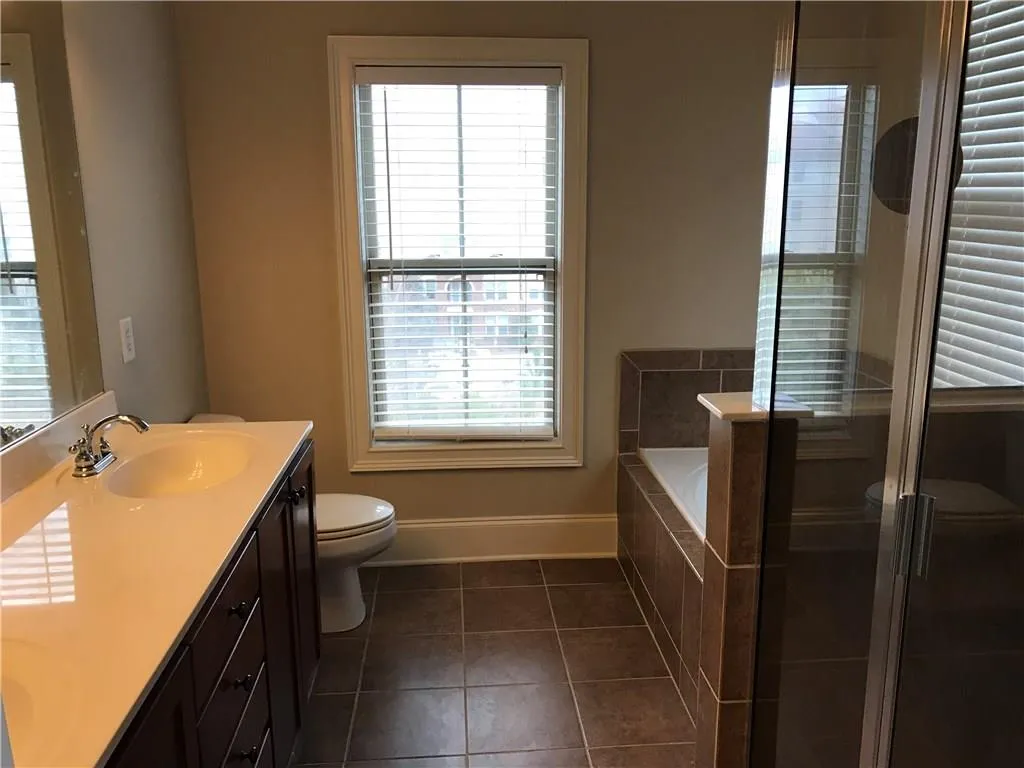 6473 Chariot Street Ne Unit 28, Atlanta, Georgia 30328, 2 Bedrooms Bedrooms, ,2 BathroomsBathrooms,Residential,Sold,6473 Chariot Street Ne Unit 28,5791920