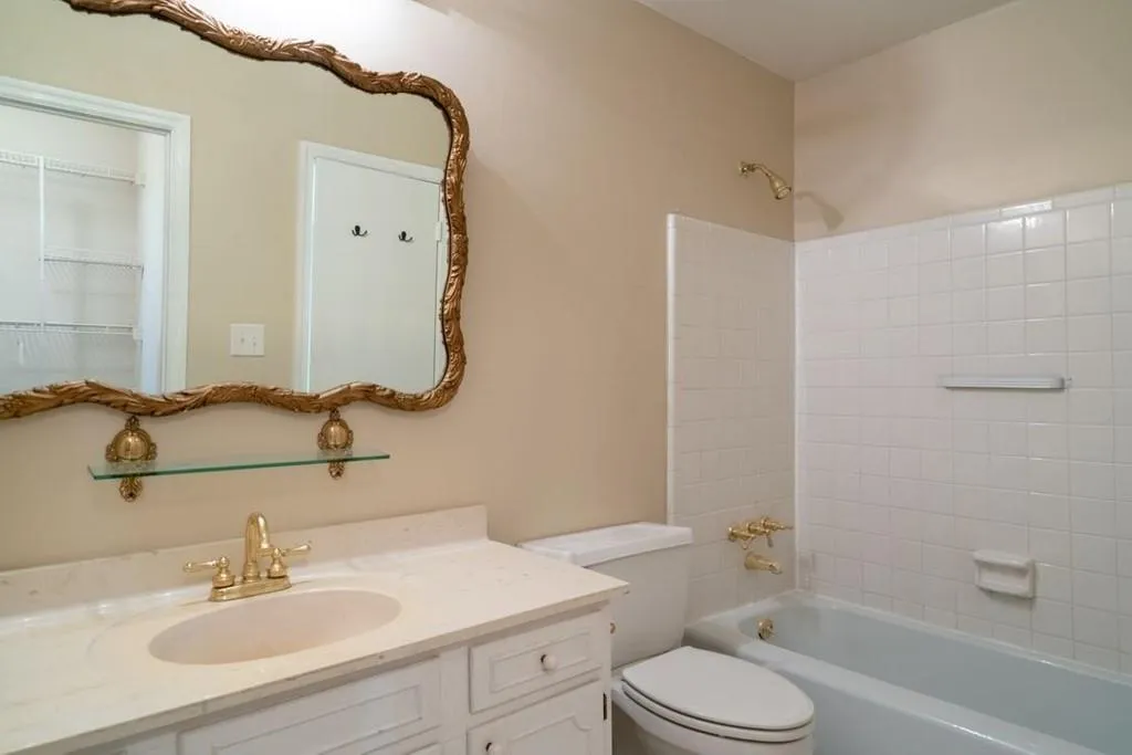 40 Forrest Place, Atlanta, Georgia 30328, 3 Bedrooms Bedrooms, ,2 BathroomsBathrooms,Residential,Sold,40 Forrest Place,6770541